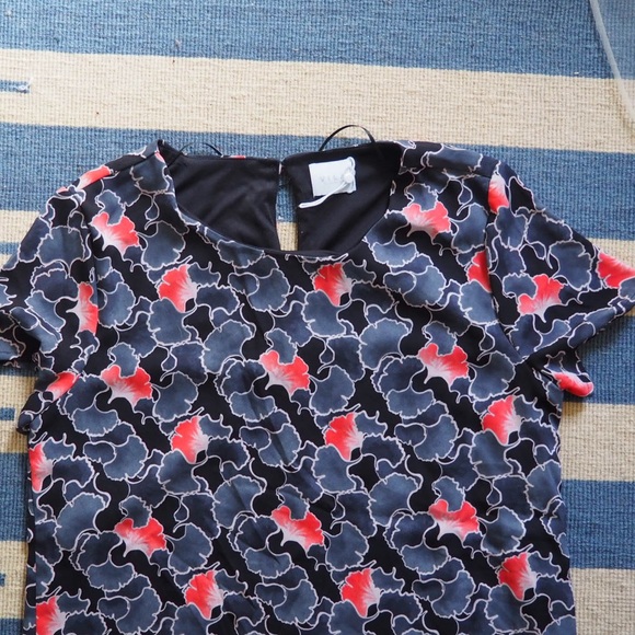 NWOT- Vila Drip Waist Floral Midi Dress - Picture 7 of 7